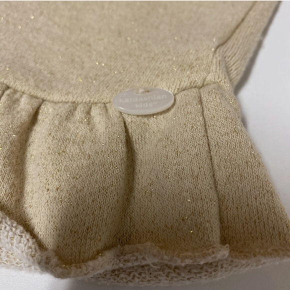 🛍️4 For $15🛍️Kardashian Kids Cream Sweatshirt and Jogger Set Cream/Gold Style - Picture 7 of 9
